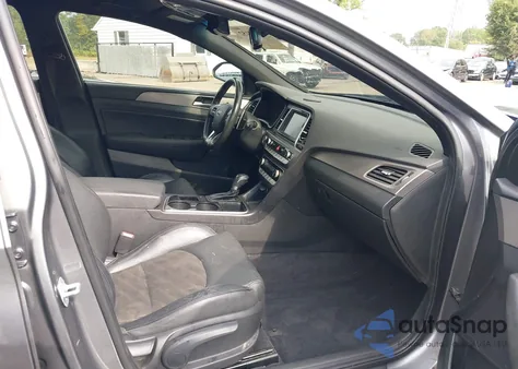 2018 Hyundai Sonata Sport 2.0T z USA, uszkodzony, nr VIN 5NPE34AB7JH689589